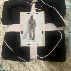 Victoria's Secret Black and Pink Pajama Set